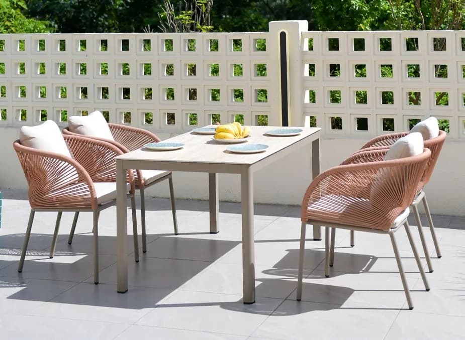 Circular Leg R Table Collection, supplier-catalogue view 2
